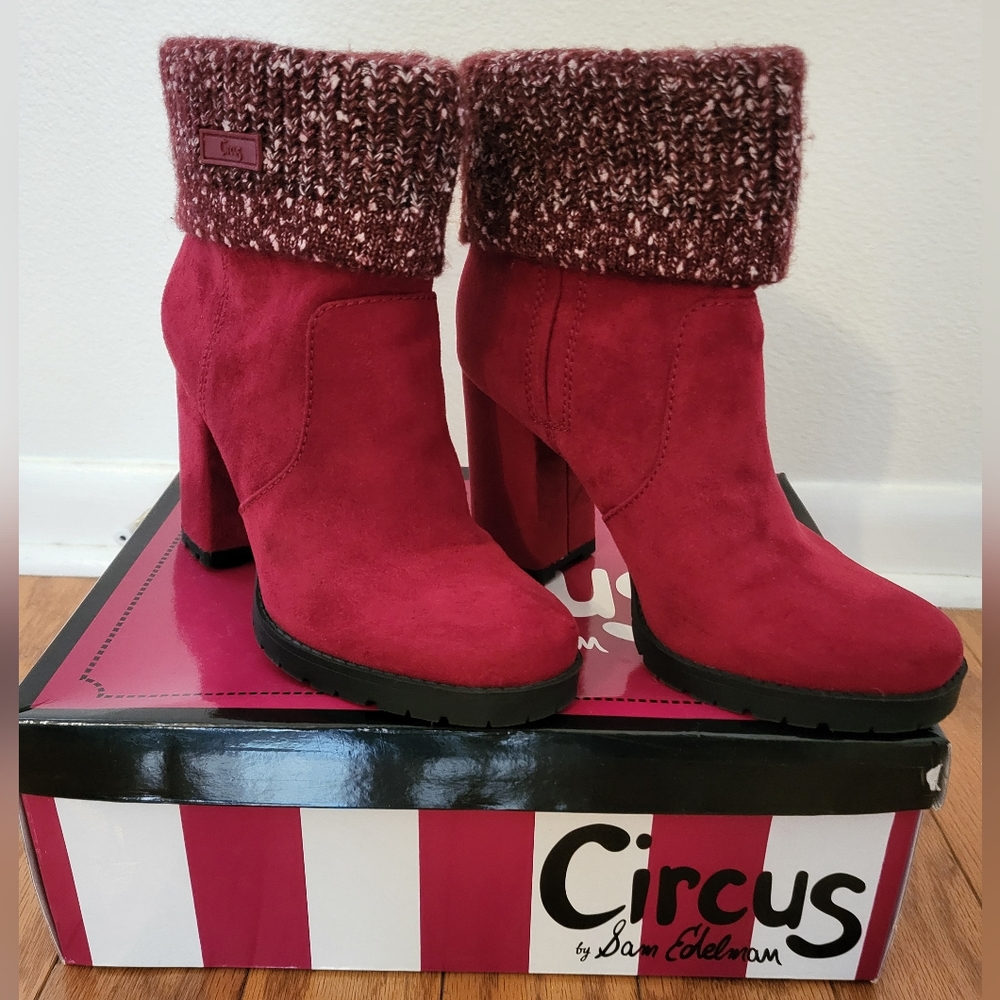 Gorgeous dark cheery boots in great condition.